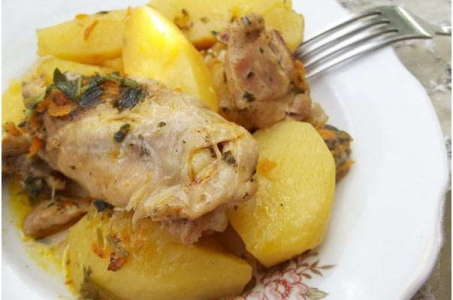 Секрет приготовления классическго жаркое из курицы и картофеля в мультиварке
