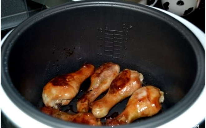 Рецепт приготовления жареной курицы в мультиварке Редмонд