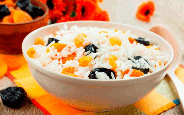 Популярные рецепты молочной рисовой каши, приготовленной в мультиварке