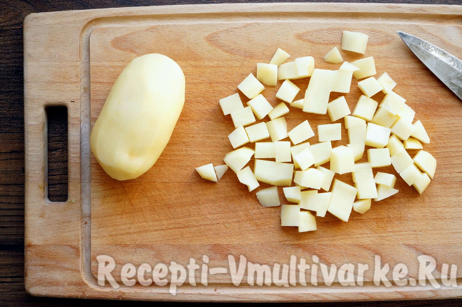 Нарезать квадратиками. Нарезка картофеля. Нарезанная картошка. Картофель нарезанный кубиками. Картошка порезанная.