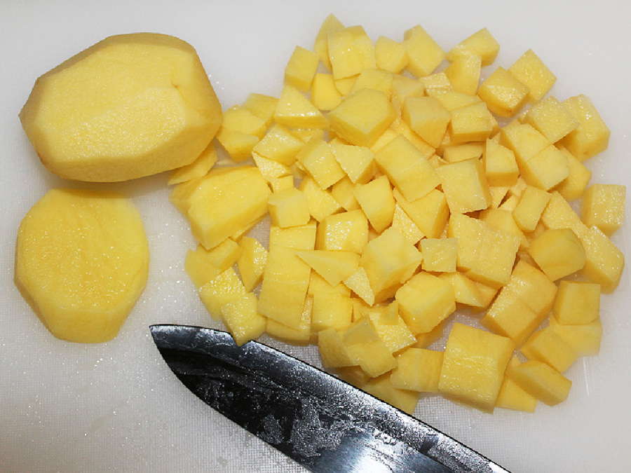 почистить картошку