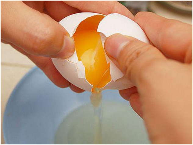 разбить яйца