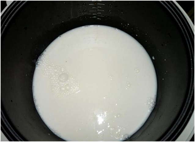 залить молоком